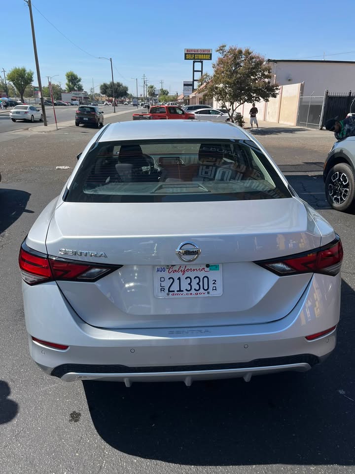 2021 Nissan Sentra, photo 2